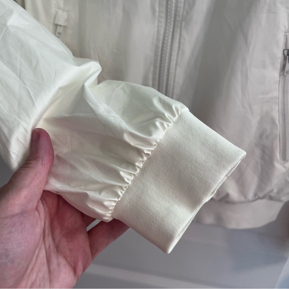 Nike Windrunner White Black Full Zip Up Lightweight Hooded Jacket Small - Picture 7 of 13